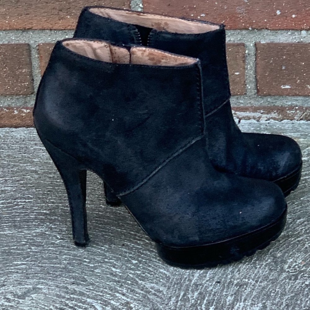 Modern Vintage Black Suede Boot